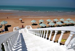 BM Beach Hotel - photo 20