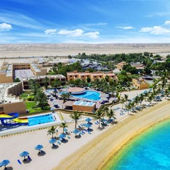 BM Beach Resort - photo 12