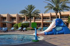 BM Beach Resort - photo 23