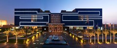 Fairmont Bab Al Bahr: Hotel interior - photo 11