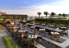 Fairmont Bab Al Bahr: Hotel interior - photo 7