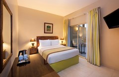 Al Hamra Village Golf And Beach Resort: Room - photo 2