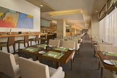 DoubleTree by Hilton Hotel and Residences Dubai – Al Barsha: Restaurant - photo 5