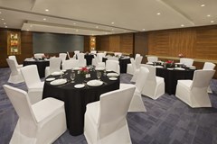 DoubleTree by Hilton Hotel and Residences Dubai – Al Barsha: Room - photo 8