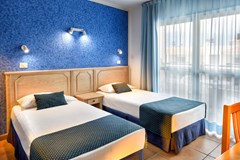 Oro Blanco Apartments: Room - photo 18