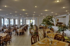 Alfa Beach Hotel: Restaurant - photo 30