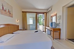 Sun Beach Lindos: Room Double or Twin GARDEN VIEW - photo 11