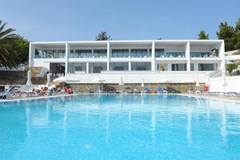 Ellia Hotel: Pool - photo 9