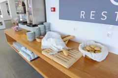 Ellia Hotel: Restaurant - photo 57