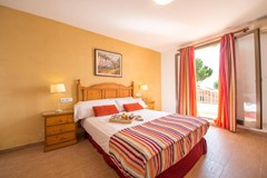 Ona Aucanada: Room APARTMENT CAPACITY 2 - photo 42