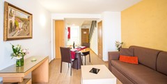 Ona Aucanada: Room APARTMENT CAPACITY 8 TWO BEDROOMS - photo 69