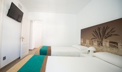 Ona Aucanada: Room APARTMENT CAPACITY 8 TWO BEDROOMS - photo 76