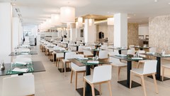 Aluasoul Mallorca Resort - Adults Only: Restaurant - photo 38