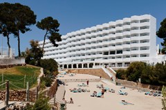 Aluasoul Mallorca Resort - Adults Only: Beach - photo 11