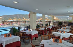 Alua Palmanova Bay: Restaurant - photo 20