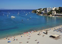 Alua Palmanova Bay: Beach - photo 7