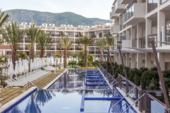 Zafiro Palace Palmanova: Pool - photo 20