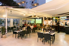 Tres Torres: Bar - photo 21