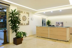 Tres Torres: Lobby - photo 38