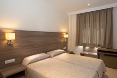 Tres Torres: Room APARTMENT CAPACITY 3 - photo 52