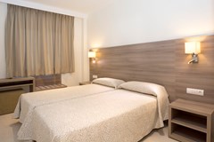Tres Torres: Room APARTMENT CAPACITY 4 - photo 64