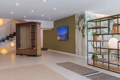 HM Ayron Park: Lobby - photo 18