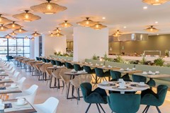 HM Ayron Park: Restaurant - photo 51
