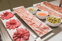 HM Ayron Park: Restaurant - photo 57
