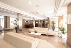 Cosmopolitan: Lobby - photo 2