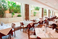 Cosmopolitan: Restaurant - photo 8