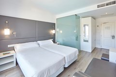 Astoria Playa: Room - photo 4