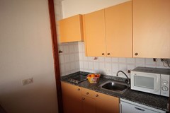 Venecia Apartamentos: Room - photo 15