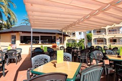 Alcudia Garden: Terrace - photo 7