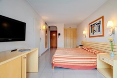 Alcudia Garden: Room - photo 27