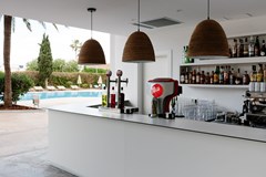 Aluasoul Alcudia Bay - Adults Only: Bar - photo 10