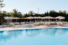 Aluasoul Alcudia Bay - Adults Only: Pool - photo 17