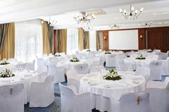 The St. Regis Mardavall Resort: Restaurant - photo 9
