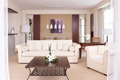 The St. Regis Mardavall Resort: Room - photo 17