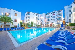 ONA Surfing Playa: Pool - photo 17
