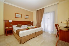 Mainake Costa del Sol: Room Double or Twin CAPACITY 4 - photo 1