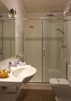 La Cala: Room Double or Twin INNER - photo 26