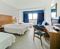 Bristol: Room QUADRUPLE CAPACITY 4 - photo 11