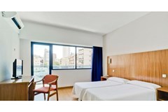 Bristol: Room - photo 65
