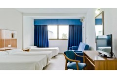 Bristol: Room - photo 67