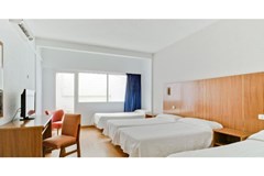 Bristol: Room - photo 68
