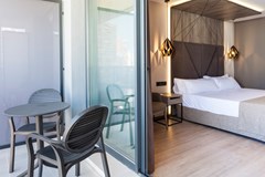 Bristol: Room Double or Twin DELUXE - photo 91