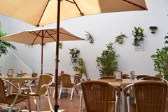 Internacional Hotel: Bar - photo 8