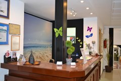 Internacional Hotel: Lobby - photo 1