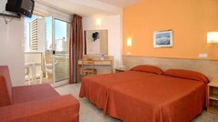 Riudor: Room - photo 10