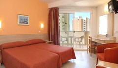 Riudor: Room - photo 11
